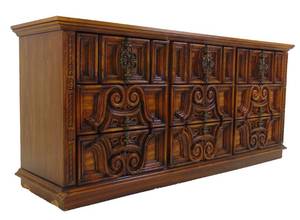 lot 529 image: Vintage Dresser