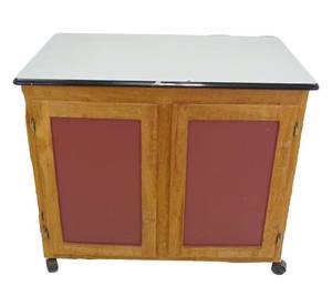 lot 510 image: Cabinet on Wheels - Great for Garage Storage