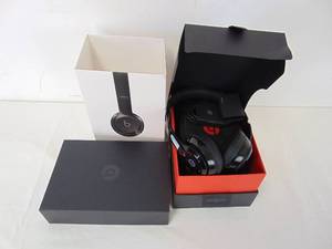 lot 22 image: BEATS SOLO3 Wireless Headphones Gloss Black - Working Great - NEW and Tested