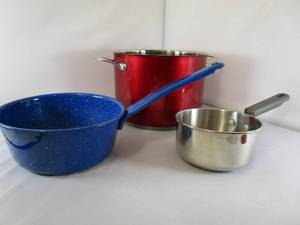 lot 257 image: Lot of Cooking Pots
