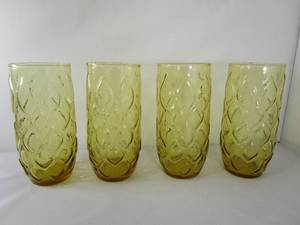 lot 263 image: Set of 4 Vintage 1970s Greenish Textured Drinking Glasses