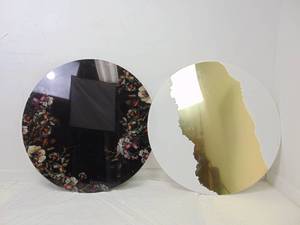 lot 220 image: 2 Pieces of Round Acrylic 34 Diameter