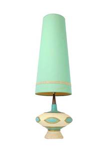 lot 33 image: Vintage Mid Century Enormous Ceramic Table Lamp with to the heavens Lampshade