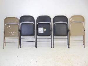 lot 468 image: 5 Metal Fold Up Commercial Chairs