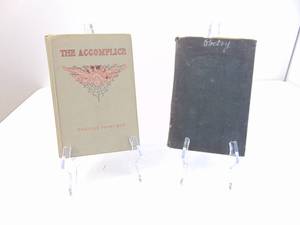 lot 284 image: Lot of two vintage Antique books