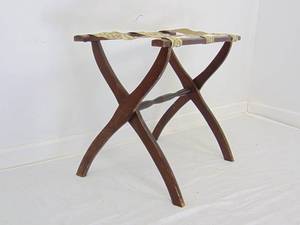 lot 233 image: Vintage Luggage Rack