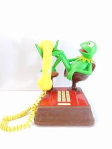 lot 422 image: Vintage 1984 Kermit the Frog Telephone - Working