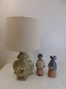 lot 426 image: Cute Table Lamp and Ceramic Figurines