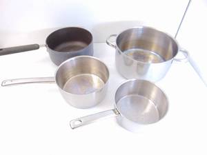 lot 431 image: Lot of Cooking Pots