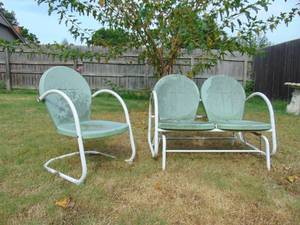 lot 29 image: Retro Style Metal Outdoor Chair & Rocking Loveseat, Aqua