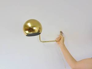 lot 52 image: Vintage Mid century brass eyeball lamp