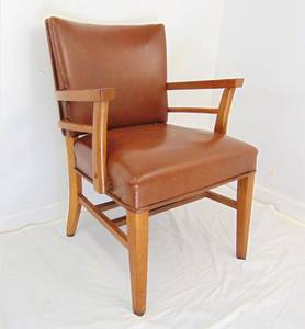 lot 57 image: Vintage mid century brown chair