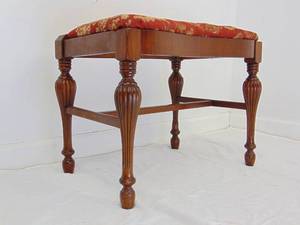 lot 480 image: Vintage Wood Stool