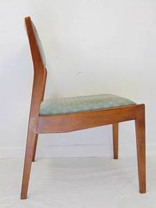 lot 61 image: Vintage mid century modern Accent chair