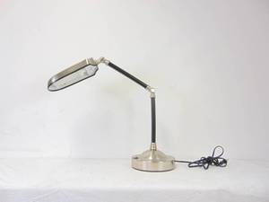 lot 145 image: One desk lamp