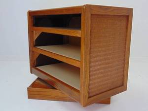 lot 86 image: Vintage Wood TV  stand