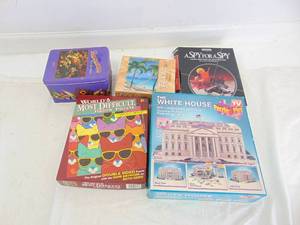 lot 385 image: Lot of Puzzles