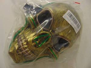 lot 525 image: Brand New LED Light Up Cosplay Skull Mask - White & Green Lights