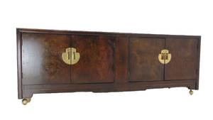 lot 518 image: Vintage Burlwood credenza