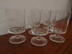 lot 379 image: Set of 5 Small Drinking Glasses - SHOWROOM