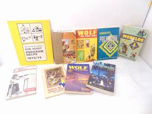 lot 398 image: Lot of Cub Scout & Vintage Cub Scout Books