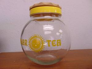 lot 416 image: Vintage SOLAR TEA Container - SHOWROOM