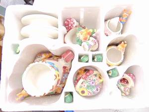 lot 431 image: Easter Tea Set - SHOWROOM