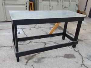 lot 113 image: Cool Workbench with Thick Acrylic Top - Viewable Warehouse