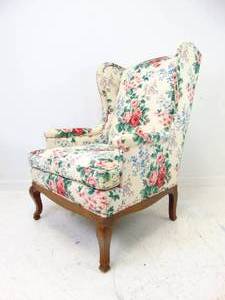 lot 77 image: Vintage Floral Wingback Chair - Viewable (Warehouse)