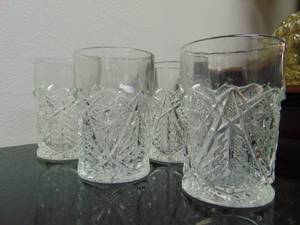lot 212 image: Set of 5 Vintage Drinking Glasses - SHOWROOM