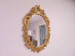 lot 213 image: Ornate Gold Oval Mirror - SHOWROOM