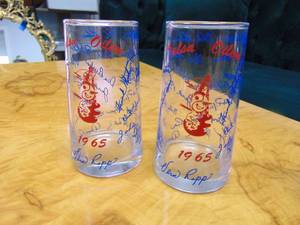lot 238 image: Pair of Vintage 1965 TULSA OILERS Drinking Glasses - SHOWROOM