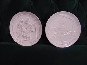 lot 242 image: FRANKOMA Pair of Nativity Scene Vintage Plates - SHOWROOM