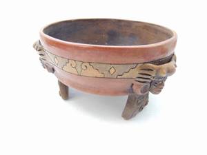 lot 250 image: Mayan Ceramic Bowl - SHOWROOM