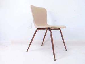 lot 116 image: Vintage Molded Plastic Chair with Metal Legs