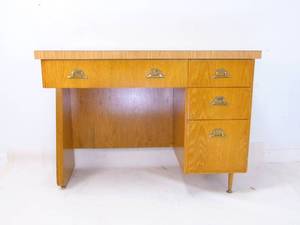 lot 558 image: Funky Lines Vintage Mid Century Desk with Drawers - SHOWROOM