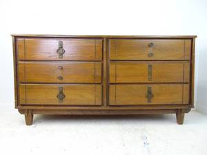 lot 137 image: Vintage Dresser Project Condition