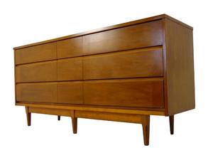 lot 24 image: Stunning Vintage Mid Century Dresser - SHOWROOM
