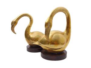 lot 31 image: FREDERICK COOPER Vintage Mid Century Pair of Brass Birds - SHOWROOM