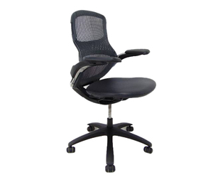 lot 23 image: KNOLL Generation Chair - SHOWROOM