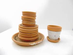 lot 304 image: Lot of Ceramic Drainage Plates for Plants