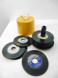 lot 311 image: Disk-GO-Case with 45s - SHOWROOM
