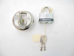 lot 317 image: Locks with Keys