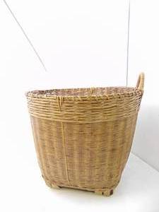 lot 319 image: Large Antique Vintage Basket - SHOWROOM