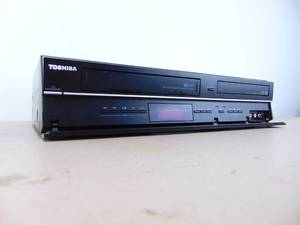 lot 151 image: Toshiba DVD  VIDEO Cassette Recorder DVR-620KU -SHOWROOM
