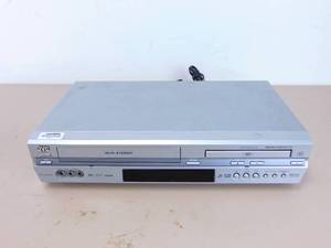 lot 155 image: JVC HR-XVC270 DVD  VHS - SHOWROOM