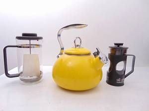 lot 365 image: Yellow Enamel Teapot, Two French Presses (Bodum, new)