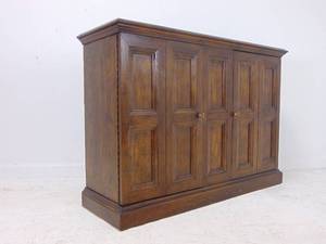 lot 13 image: Henredon Vintage Small Buffet