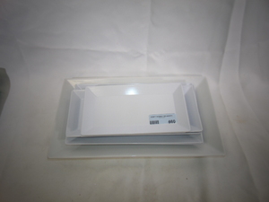 lot 460 image: White Rectangular Plates
