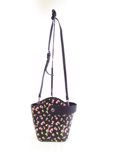 lot 495 image: Cute Floral Bucket Style Small Purse - Perfect for Spring Oufits
